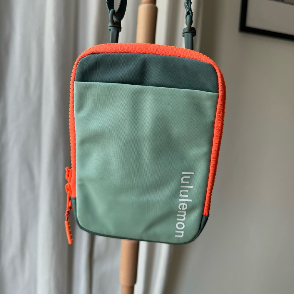 Easy Access Lululemon crossbody bag